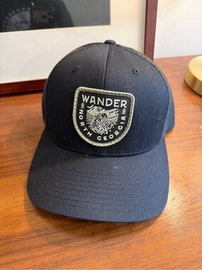 Wander Black Hat with Olive Patch